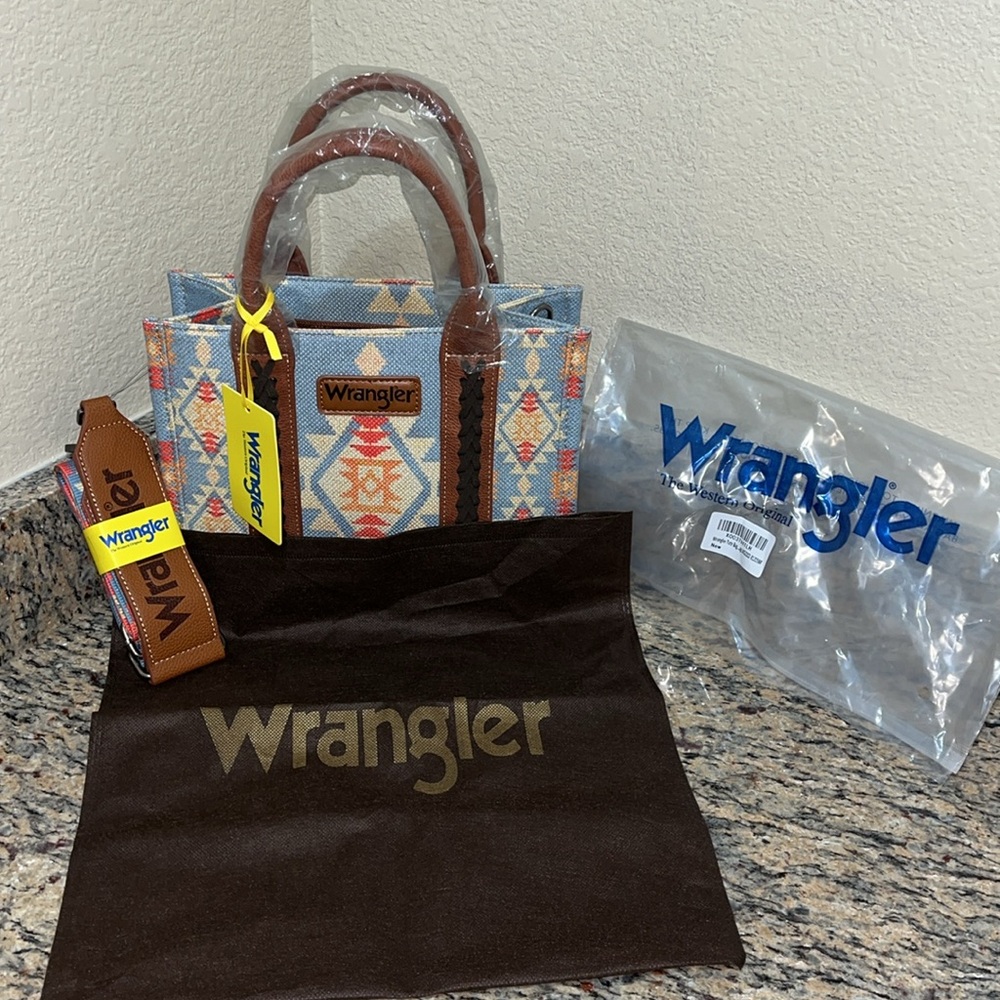 Wrangler Boho Aztec Handbag - Picture 4 of 9